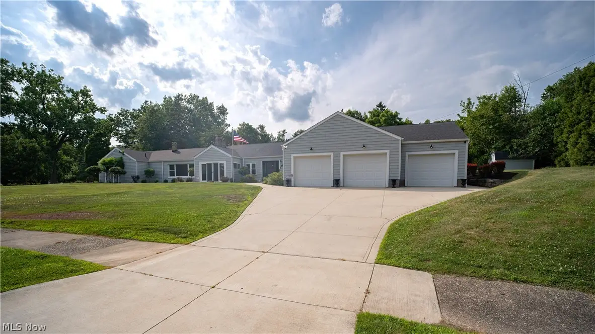 3130 Silver Lake Boulevard, Silver Lake, OH 44224 - #1
