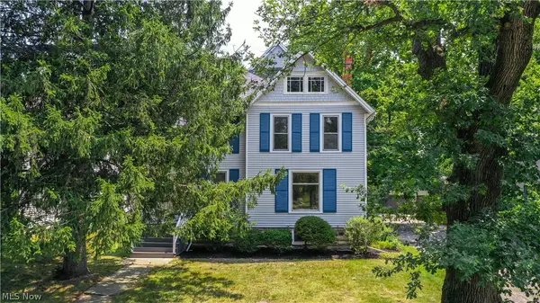 83 S Cedar Street, Oberlin, OH 44074