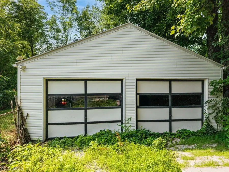 36 W Hiram Street, Barberton, OH 44203 - #2