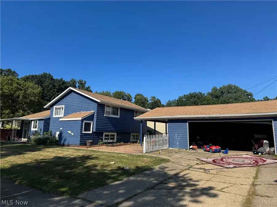 19219 Davinwood Drive, Cleveland, OH 44135 - #3