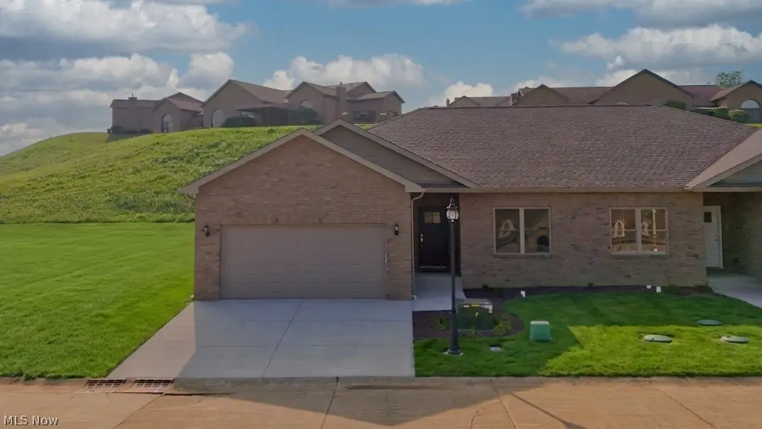 49099 Fairway Dr, East Liverpool, OH 43920 - #1