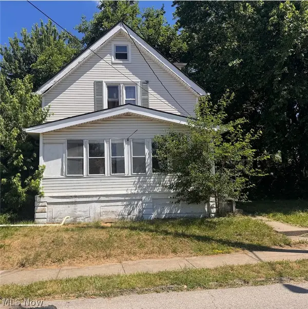 7415 Canton Avenue, Cleveland, OH 44105