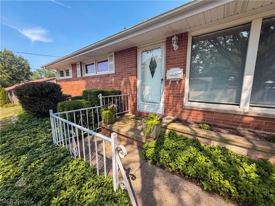 3522 Norman Nw Avenue, Canton, OH 44709 - #3