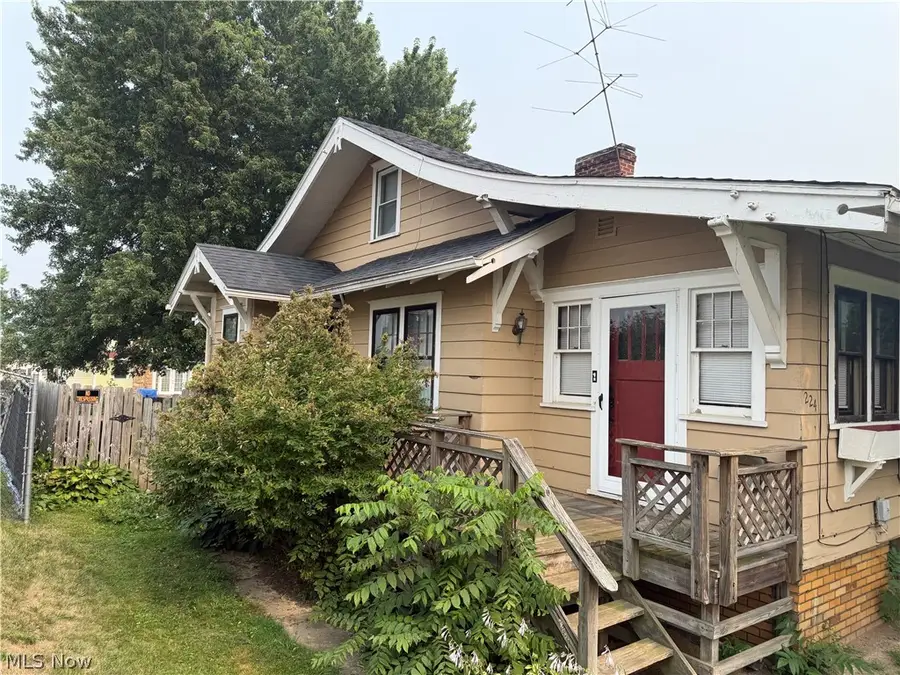 224 Westland Sw Avenue, Massillon, OH 44646 - #2