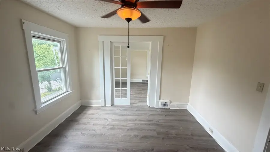 10122 Loretta Avenue, Cleveland, OH 44111 - #2