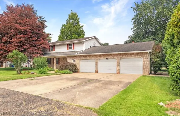 7351 Ashburton Nw Circle, North Canton, OH 44720