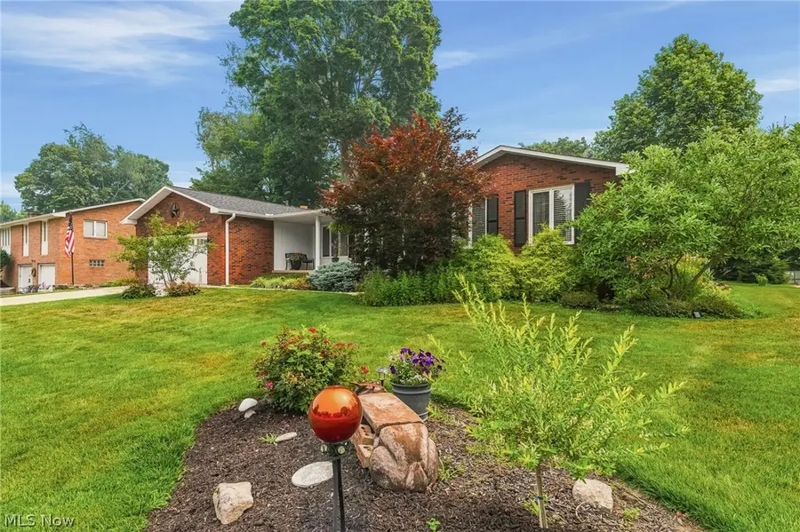5308 Lindenwood Street, Louisville, OH 44641 - #2