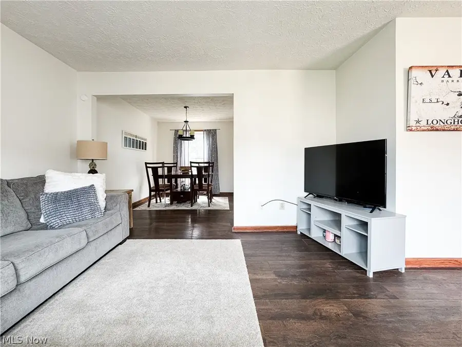 536 Austin Drive #F, Barberton, OH 44203 - #3