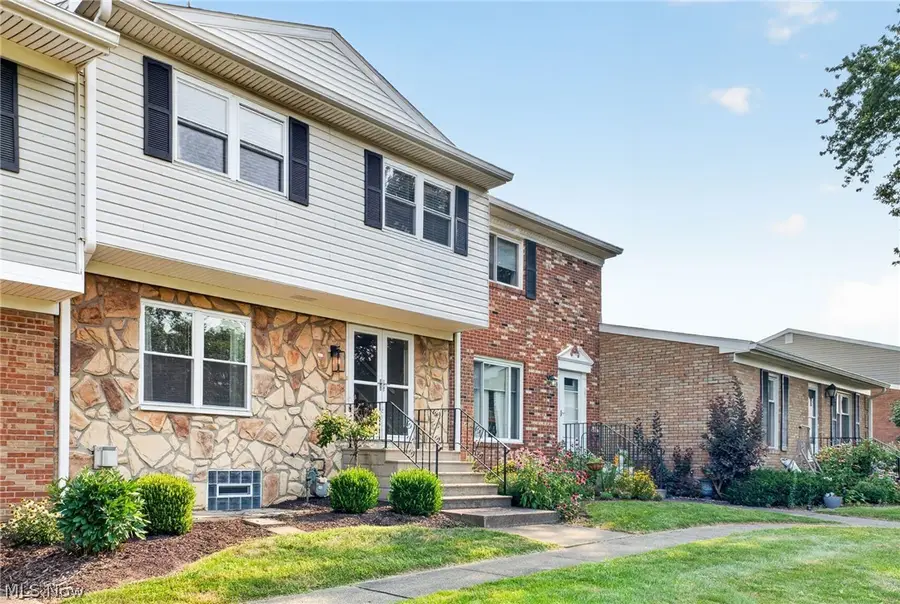 2040 Carlile Drive, Uniontown, OH 44685 - #2