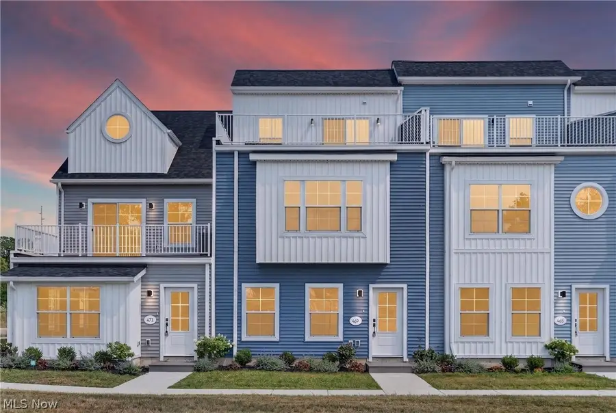 469 Harbor Lane, Lorain, OH 44052 - #2