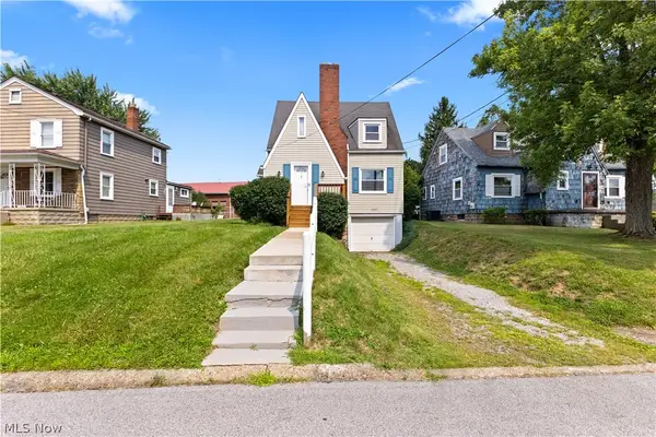 3821 Lindberg Way, Weirton, WV 26062