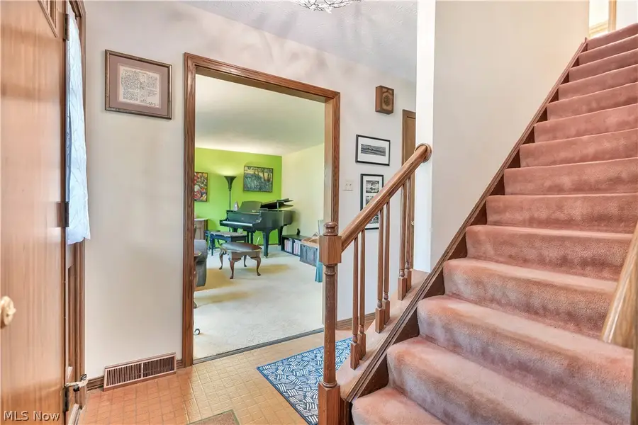 509 Park Ridge Drive, Munroe Falls, OH 44262 - #2