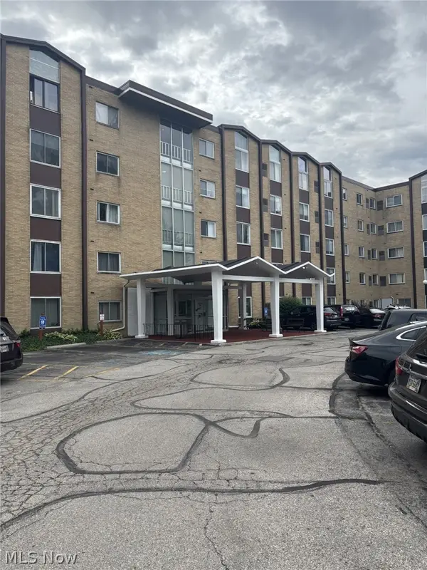 25735 Lorain Road #524, North Olmsted, OH 44070