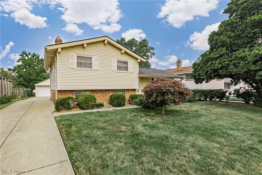 1300 Giesse Drive, Mayfield Heights, OH 44124 - #2