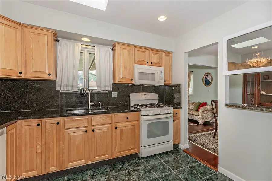1300 Giesse Drive, Mayfield Heights, OH 44124 - #3