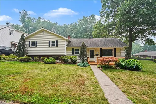 508 Loomis Avenue, Cuyahoga Falls, OH 44221