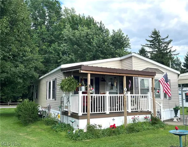 13 Cherokee Lane, Creston, OH 44217