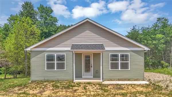 353 Elm Street, New Straitsville, OH 43766