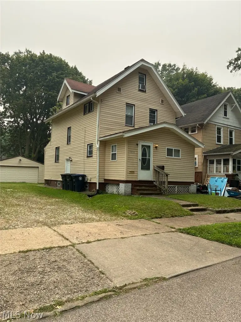 1059 Schumacher Avenue, Akron, OH 44307 - #1