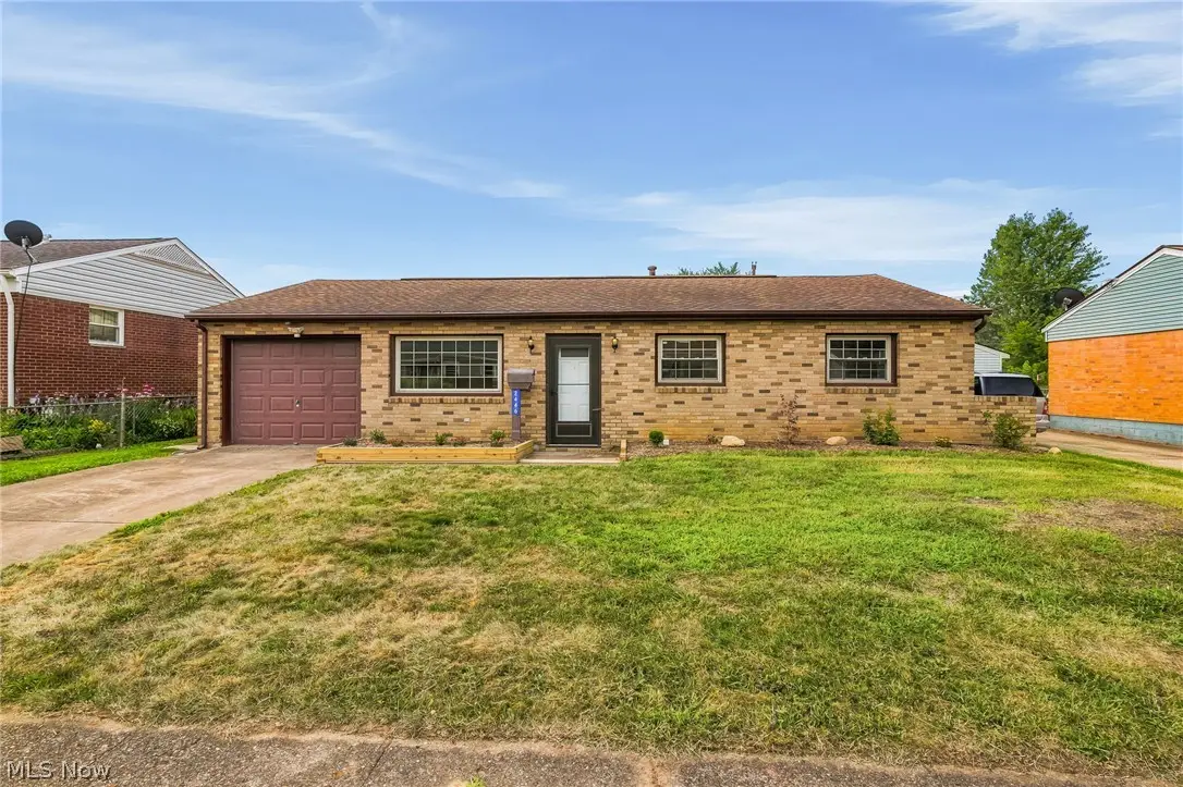 2446 Regentview Ne Street, Canton, OH 44705 - #1