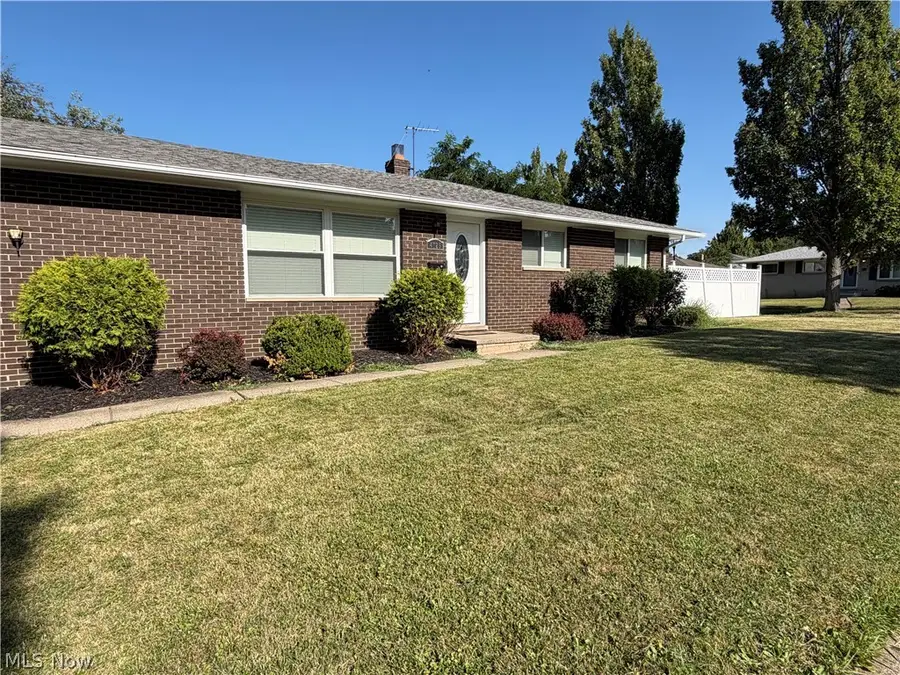 4725 Eric Avenue, Cleveland, OH 44109 - #3
