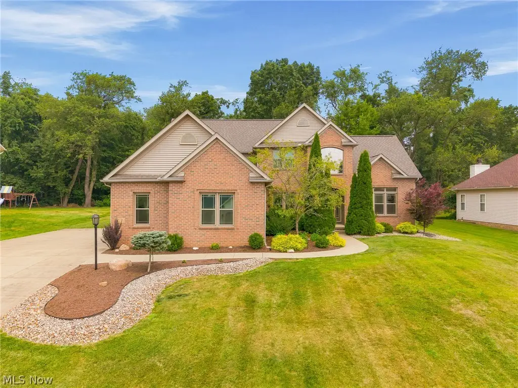 2559 Chadwell Nw Circle, North Canton, OH 44720 - #1