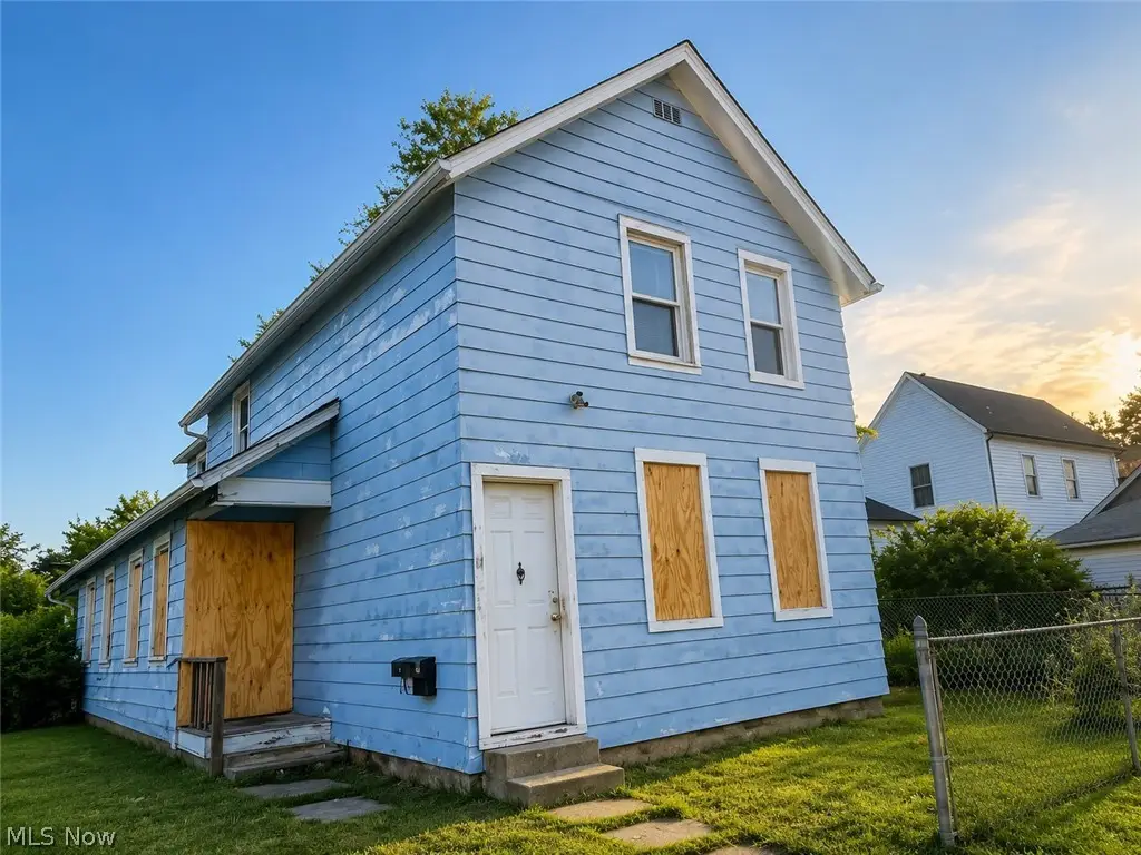 1902 Rowley Avenue, Cleveland, OH 44109 - #1