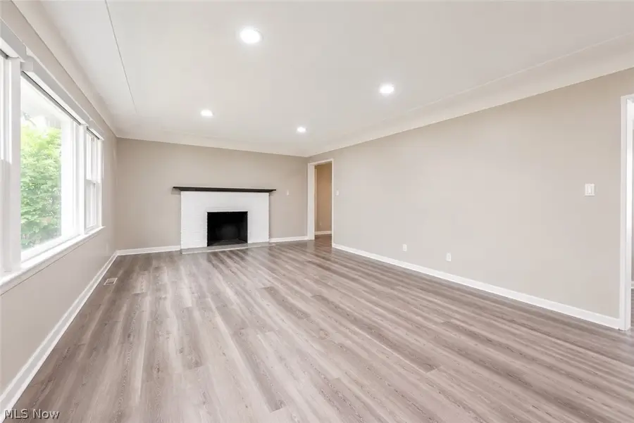 1053 Ford Road, Highland Heights, OH 44143 - #3
