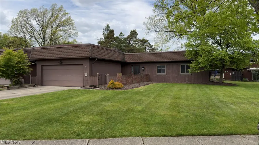 19224 Idlewood Trail, Strongsville, OH 44149 - #3