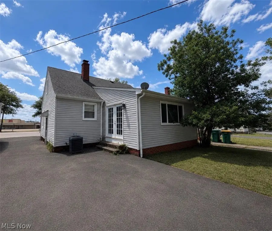 21419 Libby Road, Maple Heights, OH 44137 - #2
