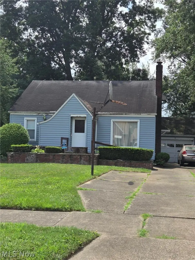 239 Gladstone Street, Campbell, OH 44405 - #2