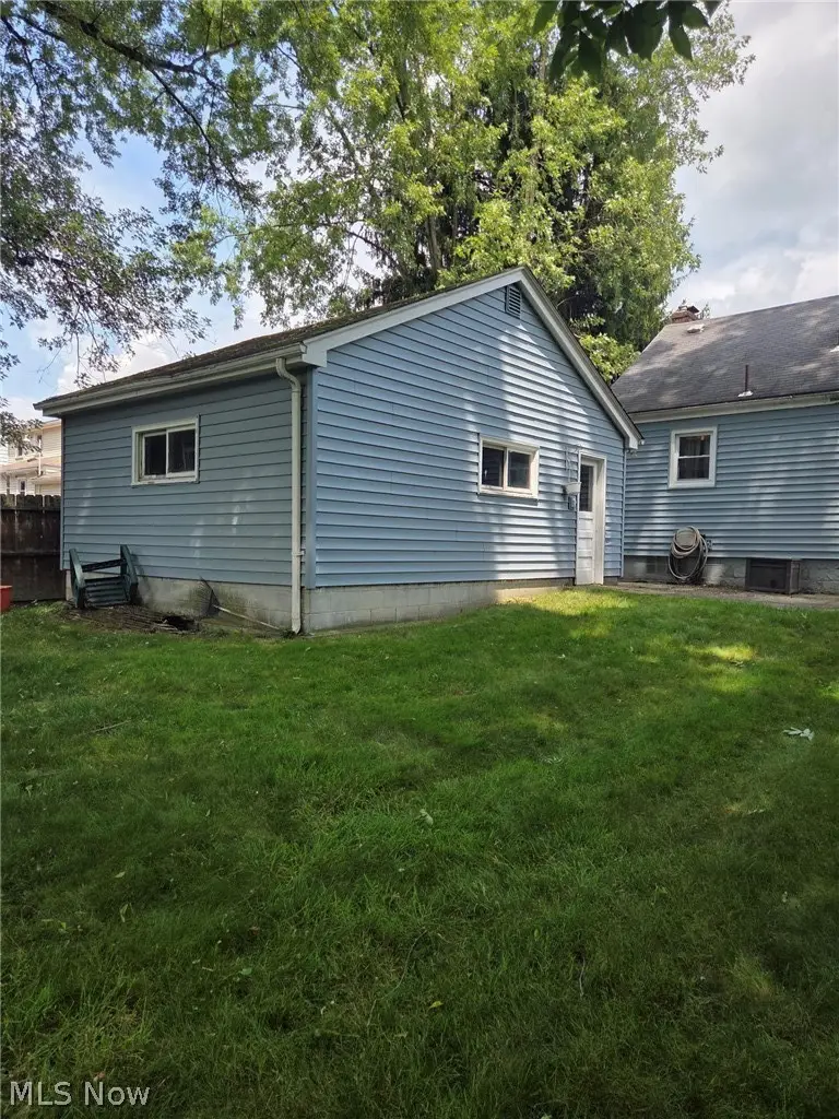 239 Gladstone Street, Campbell, OH 44405 - #3