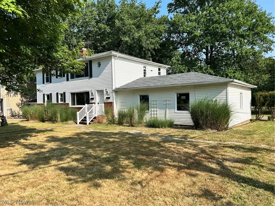 201 W Glendale Street, Bedford, OH 44146 - #2
