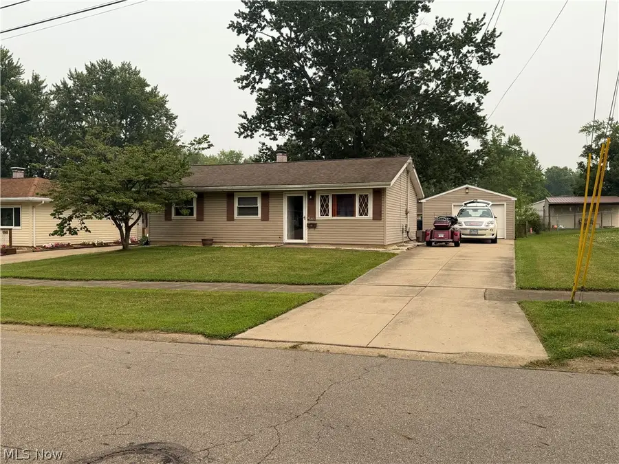 3334 Tanya Nw Avenue, Warren, OH 44485 - #2