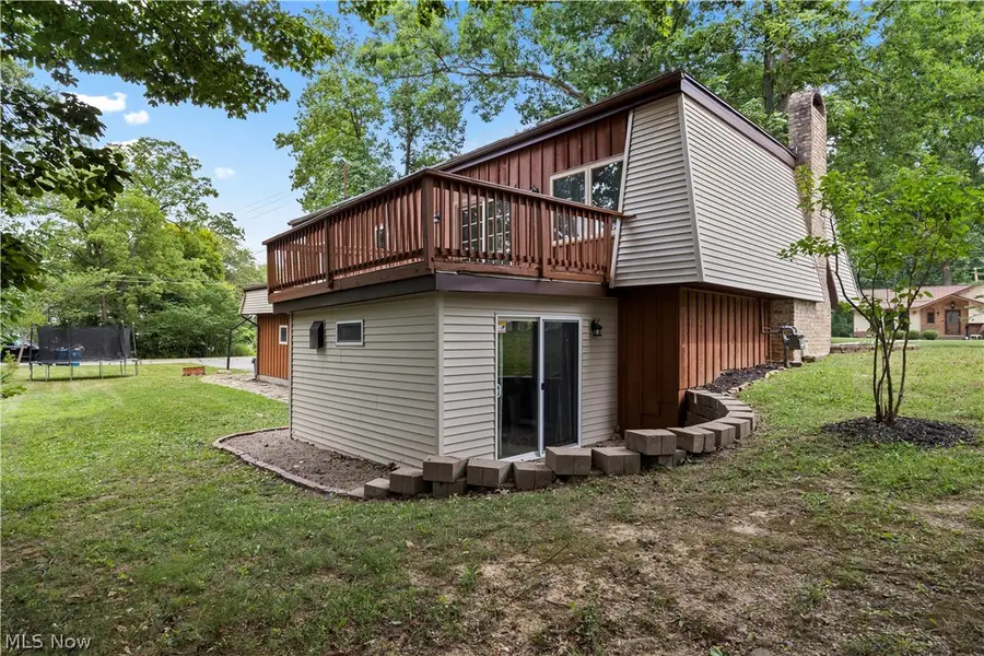 823 Willow Hollow Court, Amherst, OH 44001 - #2
