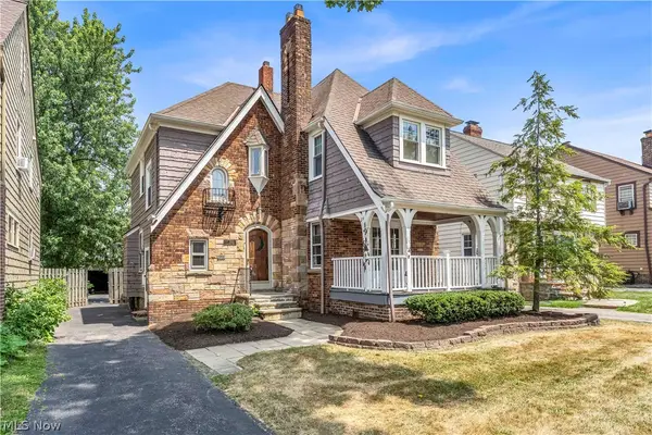 3581 Tullamore Road, University Heights, OH 44118