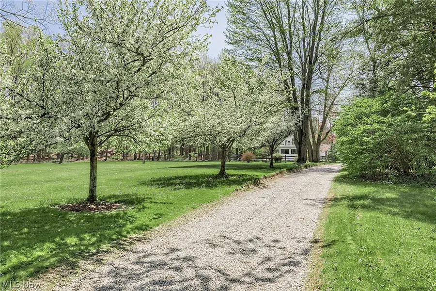 15879 Hemlock Road, Chagrin Falls, OH 44022 - #3
