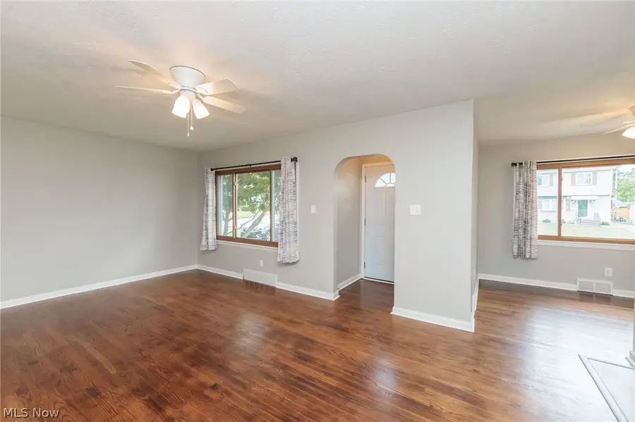 319 Kathron Avenue, Cuyahoga Falls, OH 44221 - #3