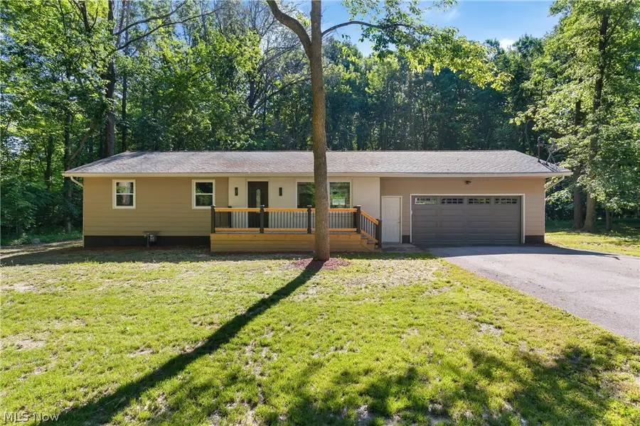 1075 River Road, Lake Milton, OH 44429 - #2
