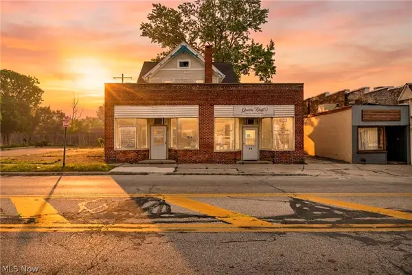 16 Columbus Street, Bedford, OH 44146