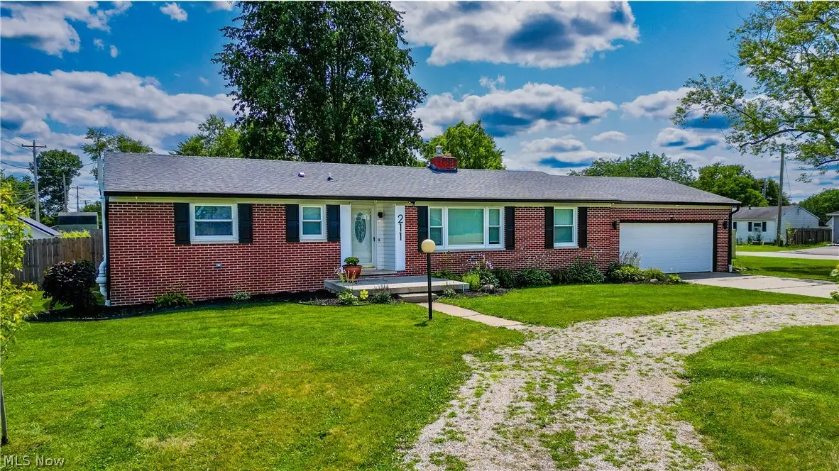 211 Fairview Avenue, Baltimore, OH 43105 - #1