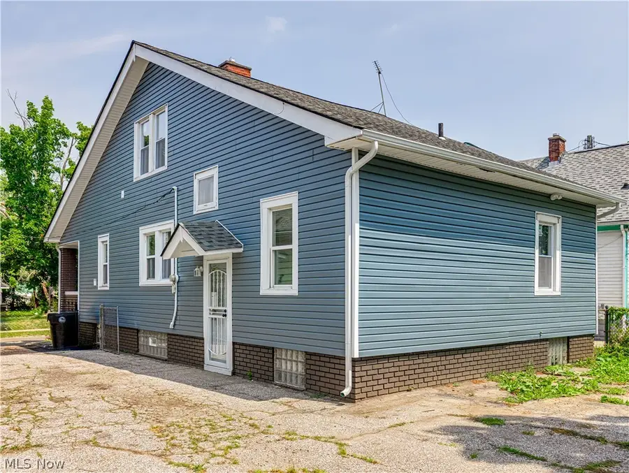 10922 Sandusky Avenue, Cleveland, OH 44105 - #3