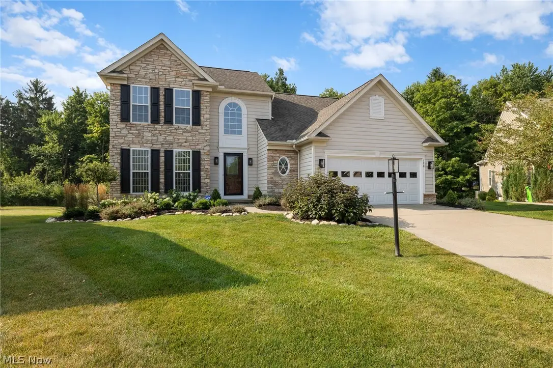190 Cobblestone Court, Berea, OH 44017 - #1