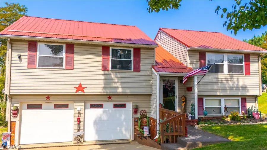 124 Orchard Dr., Saint Clairsville, OH 43950 - #2