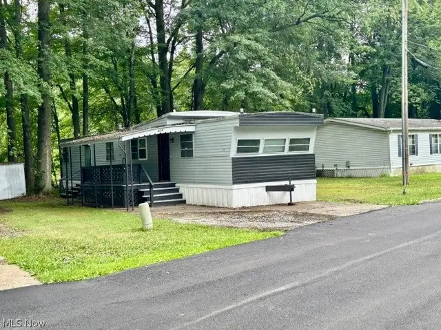 438 Westgate Dr. Ne, Warren, OH 44484 - #1