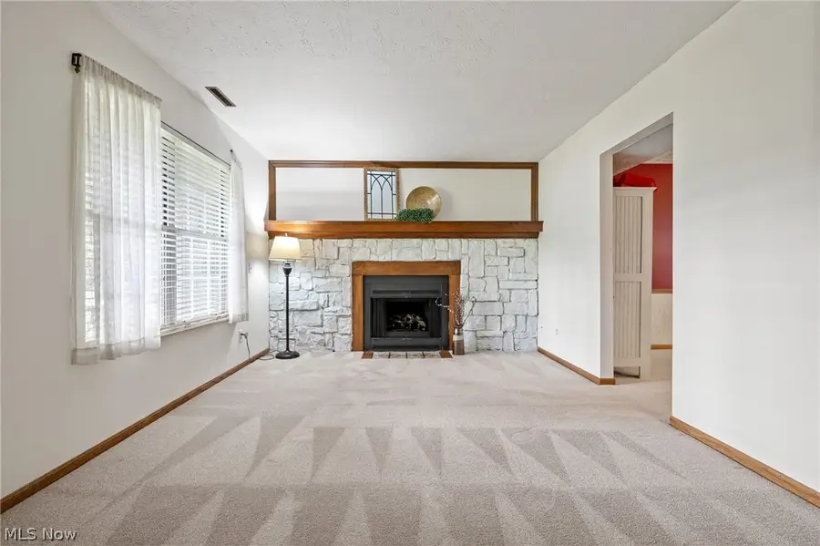2927 Pleasant Nw Street, North Canton, OH 44720 - #3