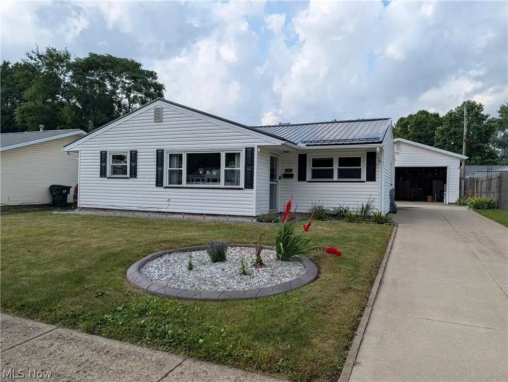2325 Cathy Ne Drive, Canton, OH 44705 - #1