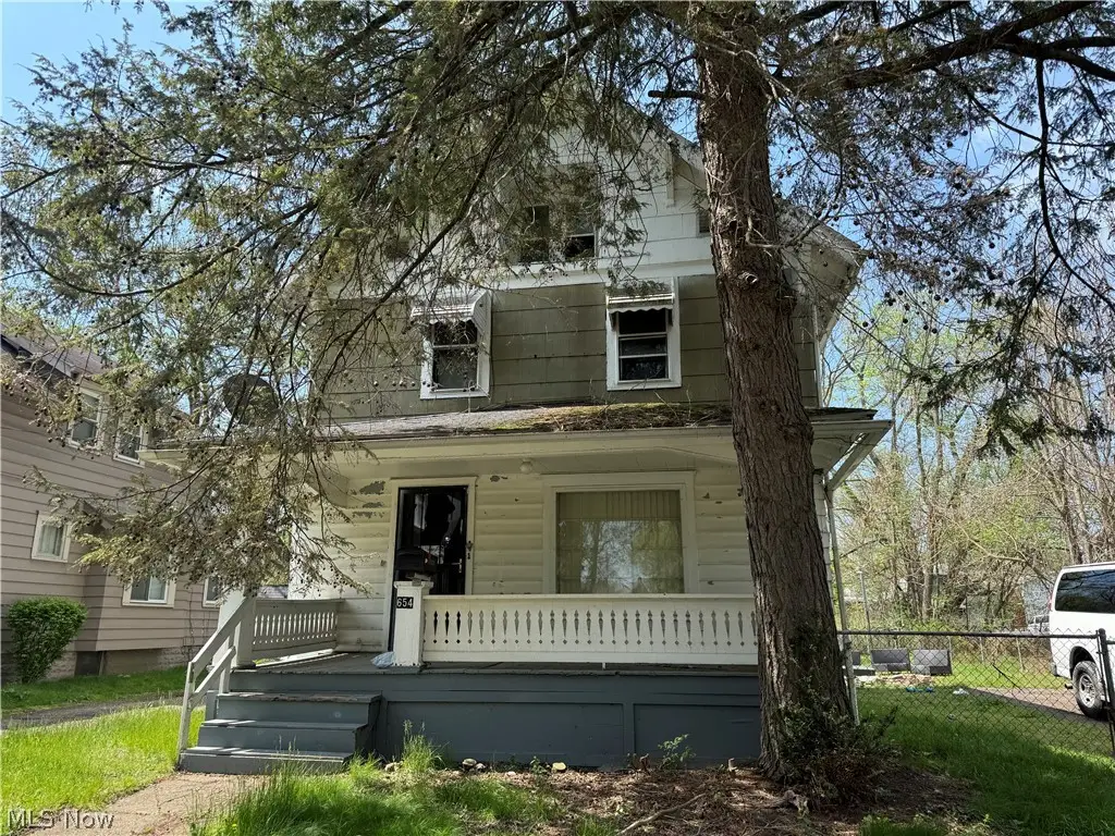 654 Carpenter Street, Akron, OH 44310 - #1