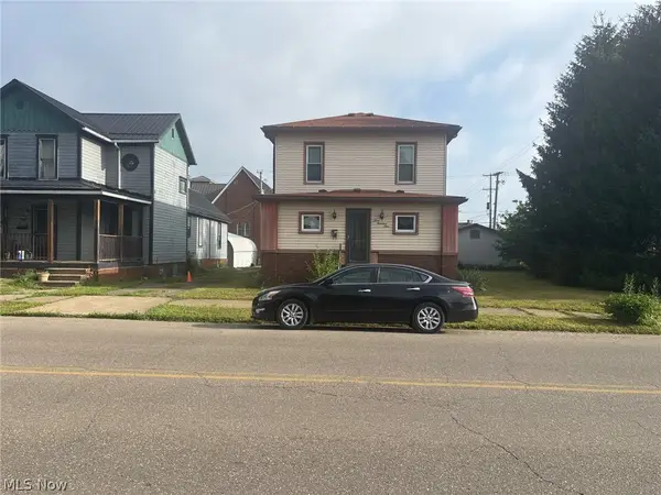 309 E 1st Street, Uhrichsville, OH 44683