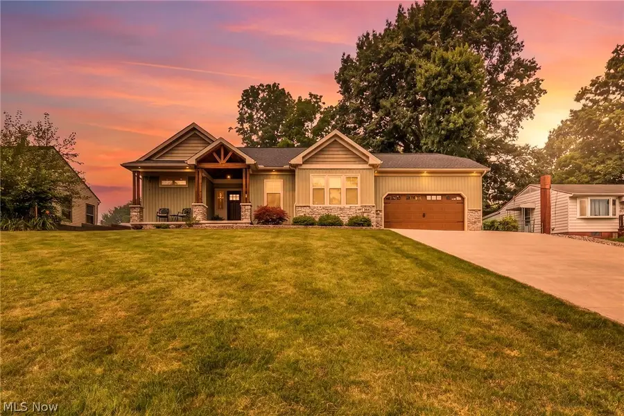 364 31st Sw Street, Barberton, OH 44203 - #2